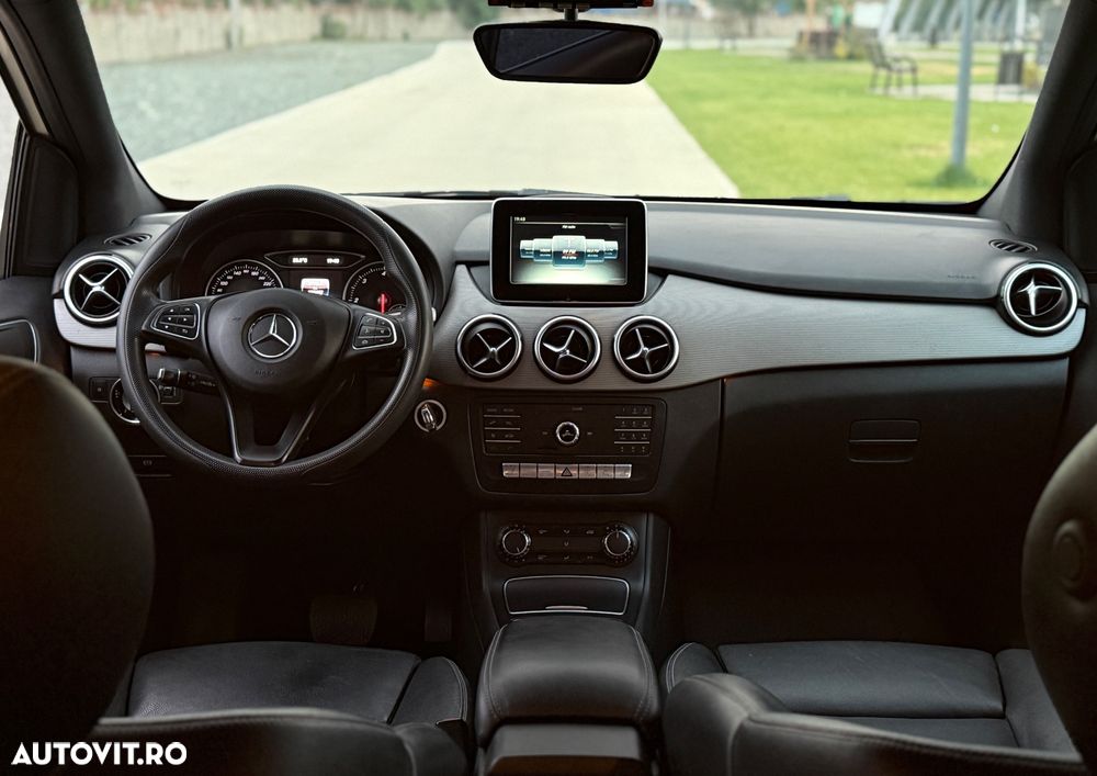 Mercedes-Benz B 180 - 9