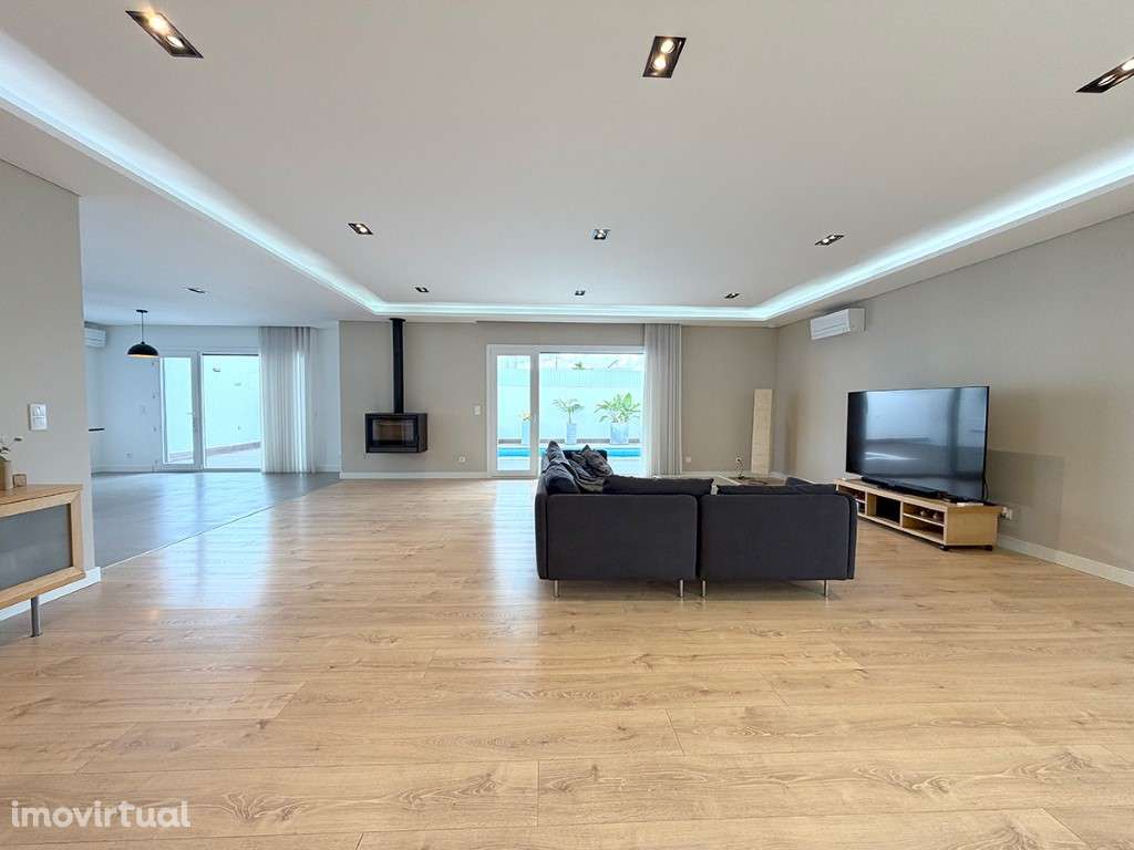 Moradia T4 térrea a venda com piscina aquecida em Azeitão - Grande imagem: 5/28