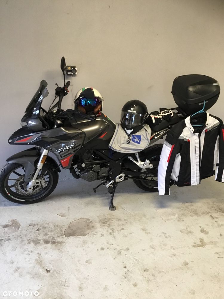 Benelli TRK 251 - 3