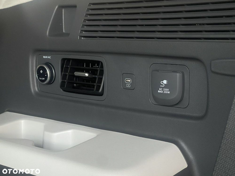 Hyundai Santa Fe - 32