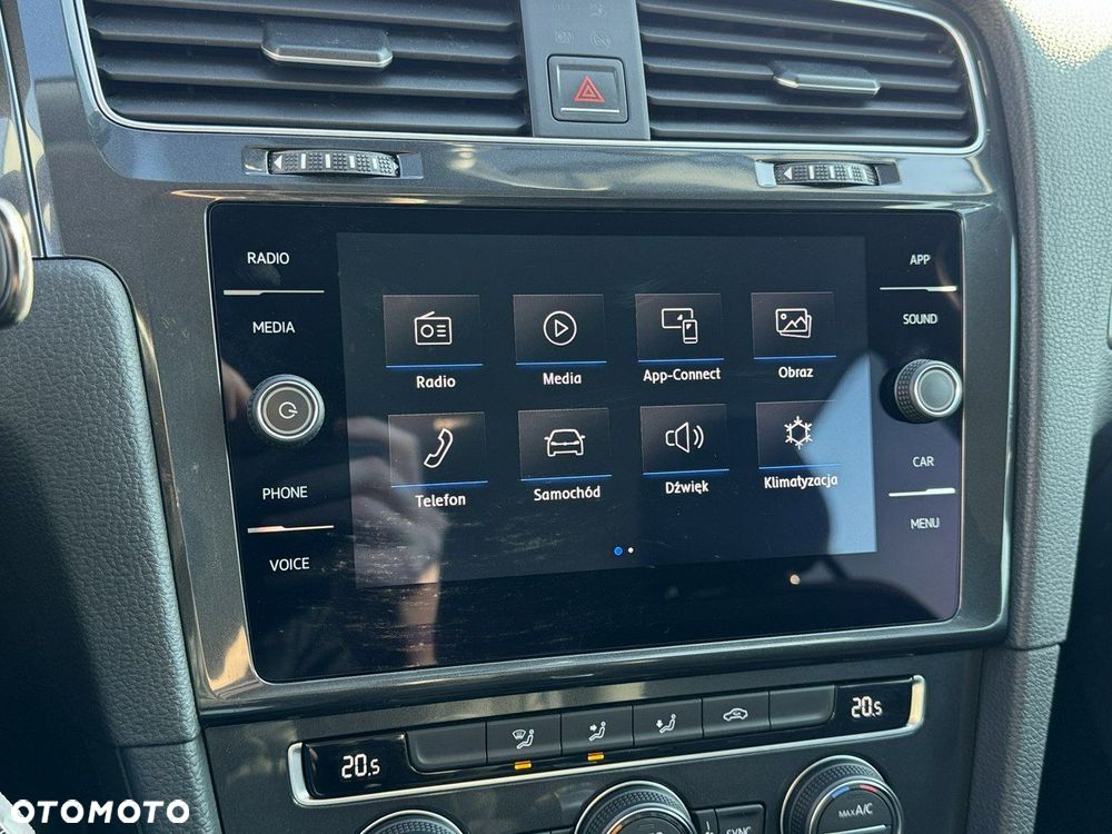 Volkswagen Golf - 31