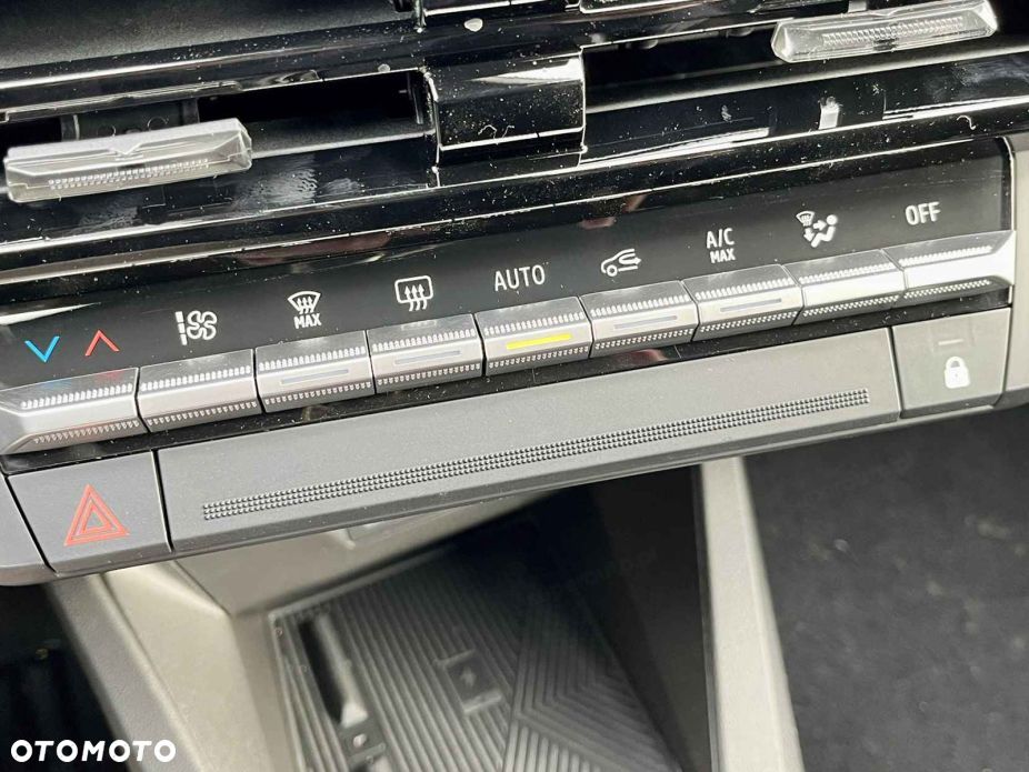 Renault Clio - 11