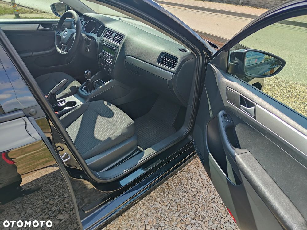 Volkswagen Jetta 2.0 TDI DPF BMT Trendline - 31