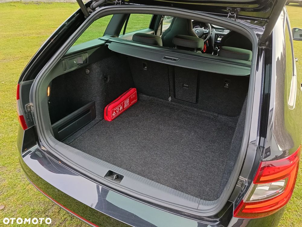 Skoda Octavia 2.0 TDI DSG RS - 20