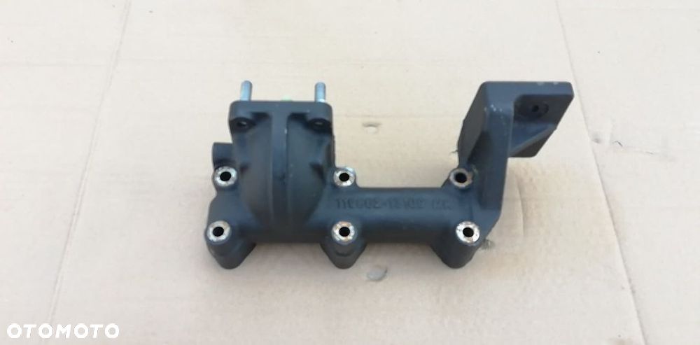 YANMAR 3TNV82A Kolektor Wydechowy 119802-13109 OEM - 2