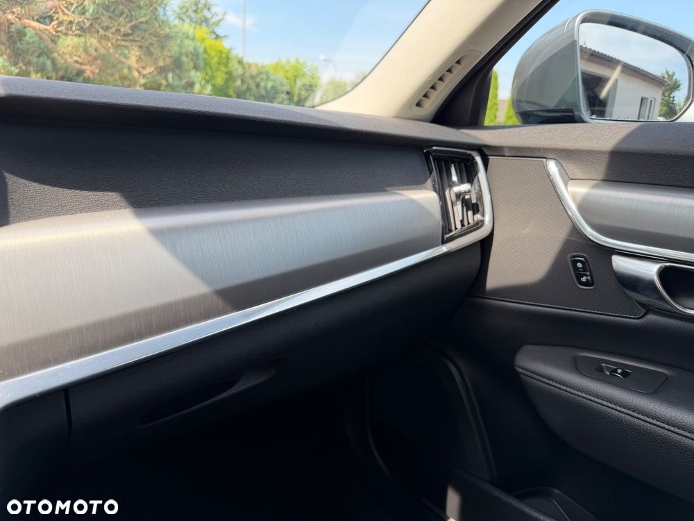 Volvo V90 D4 Momentum - 21
