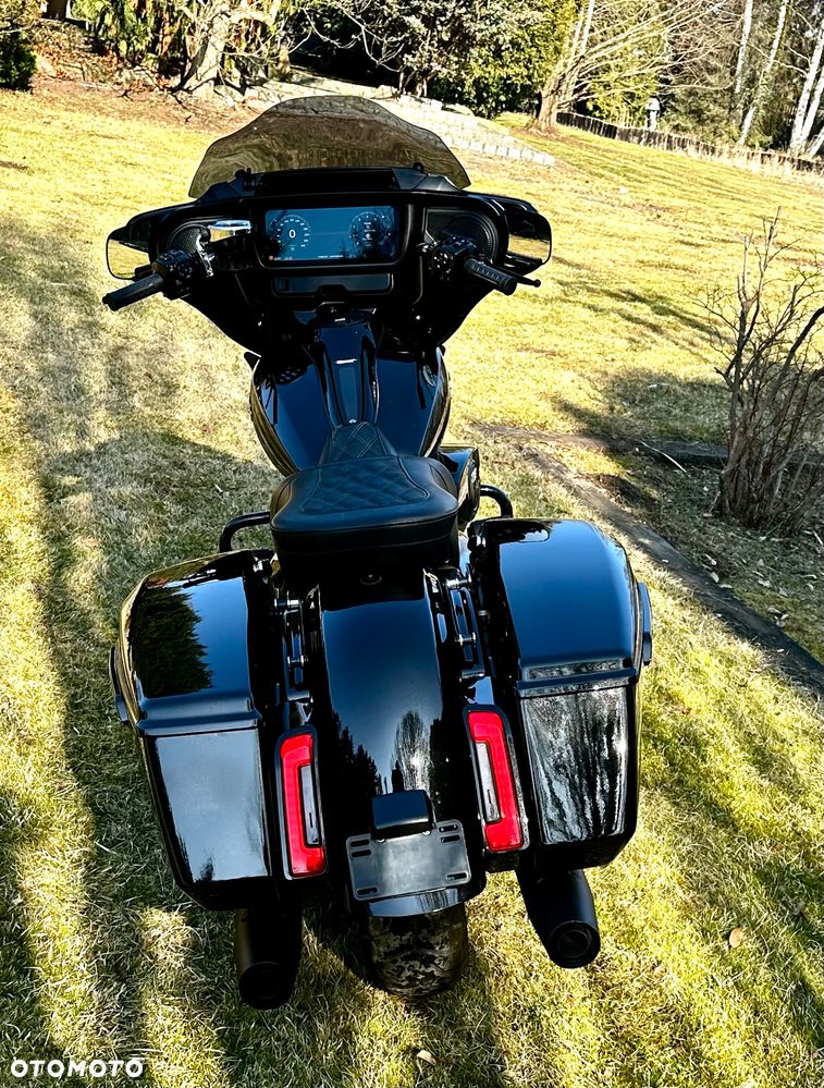 Harley-Davidson Touring Street Glide - 2