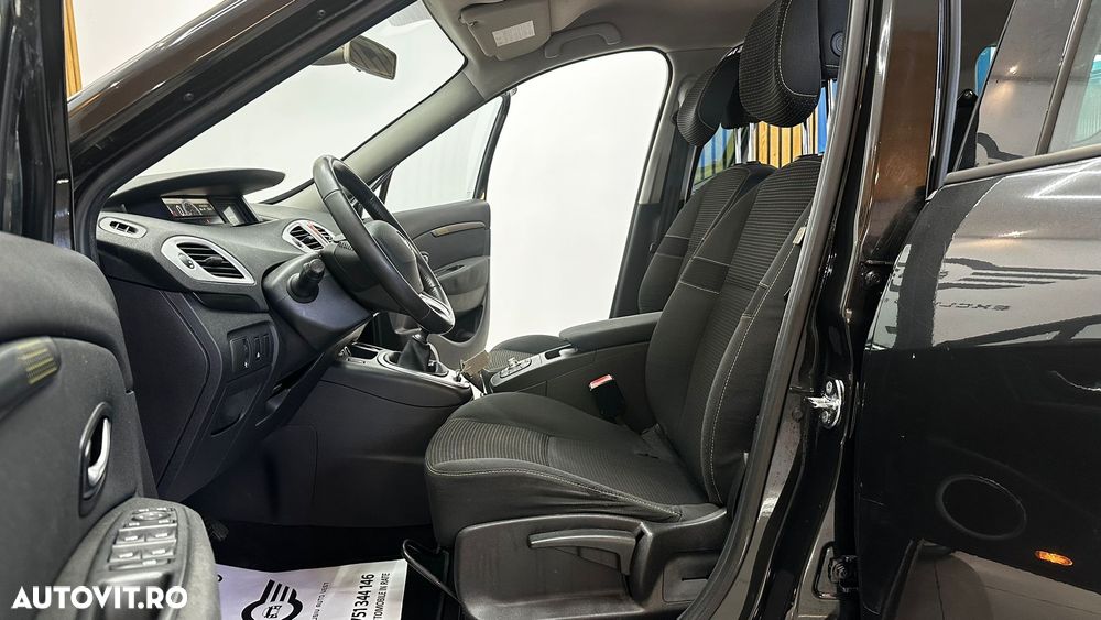 Renault Grand Scenic - 13