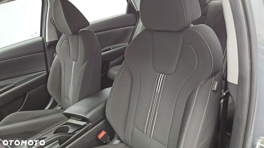 Hyundai Elantra 1.6 Smart - 11