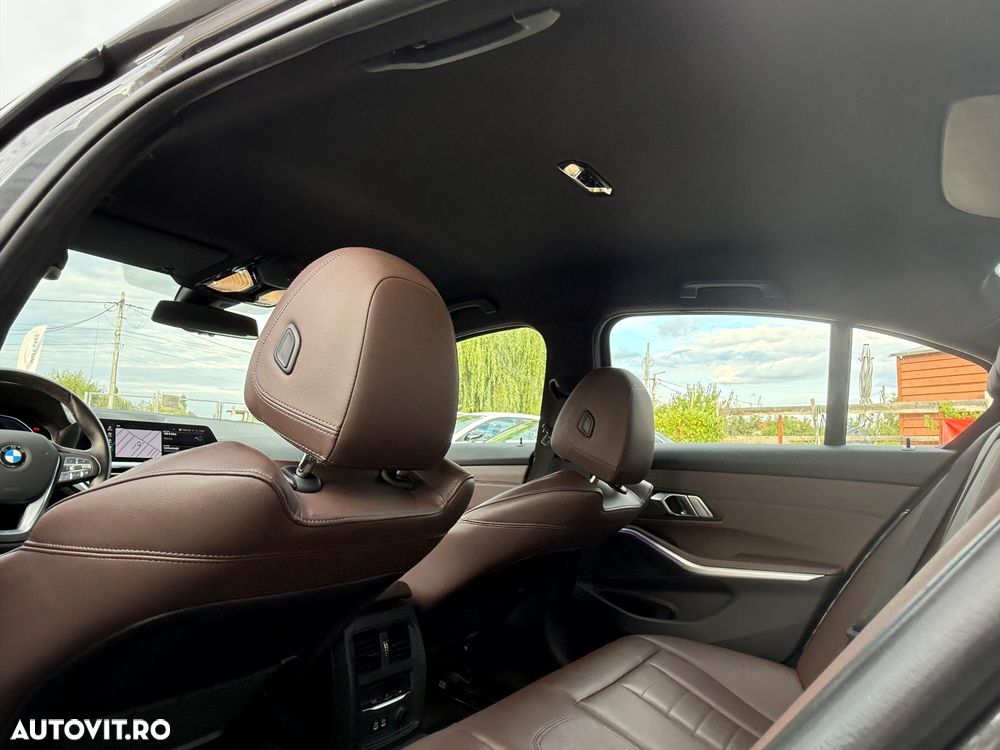 BMW Seria 3 330e Aut. Sport Line - 14