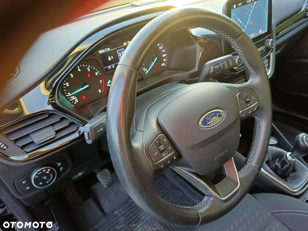 Ford Fiesta 1.0 EcoBoost S&S TITANIUM - 10