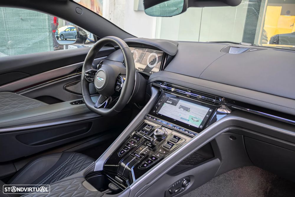Aston Martin DB12 Coupé V8 - 35