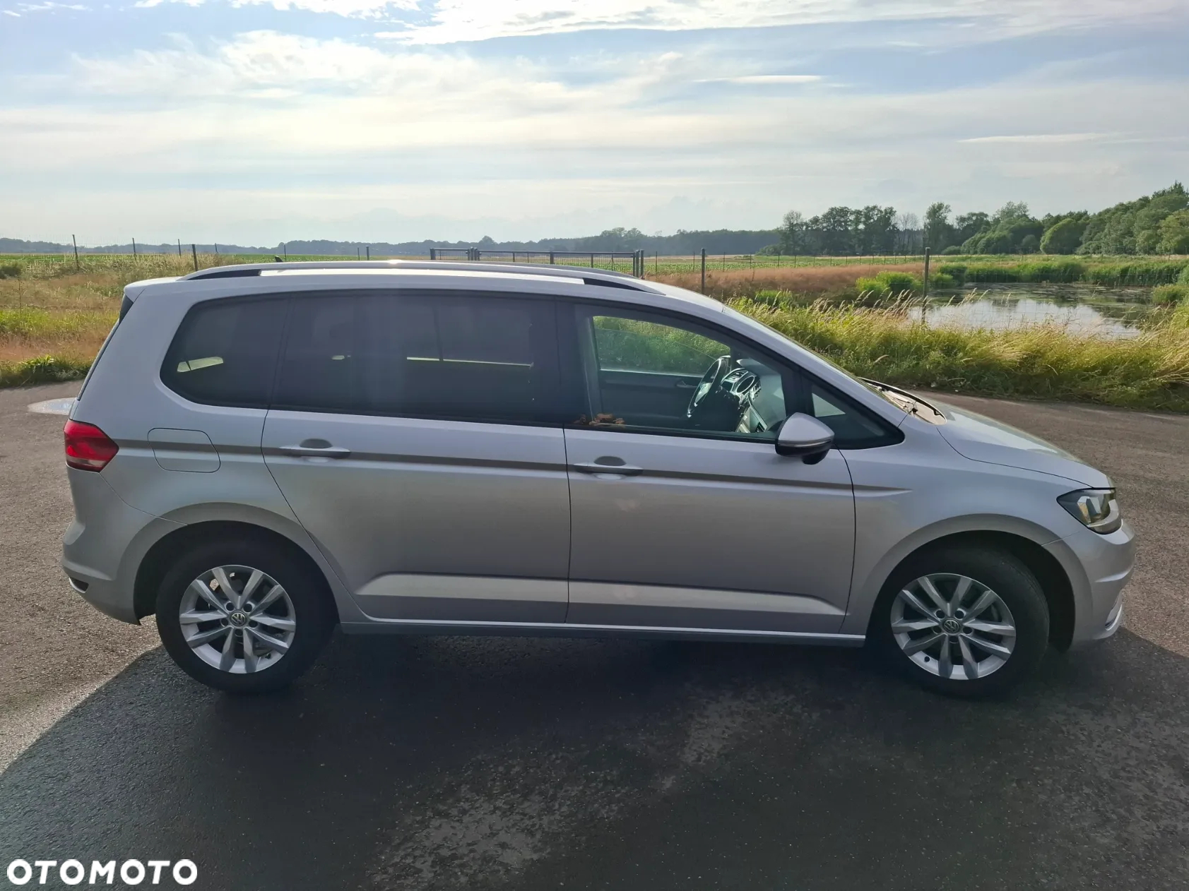Volkswagen Touran 1.6 TDI SCR (BlueMotion Technology) Comfortline - 4