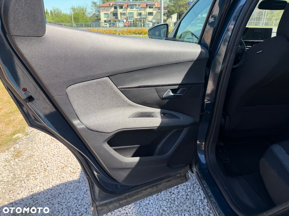 Peugeot 3008 1.2 PureTech Active Pack S&S EAT8 - 9