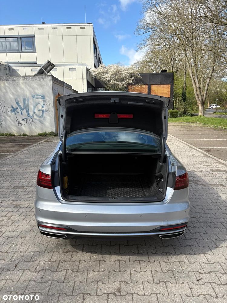 Audi A4 Limousine - 16