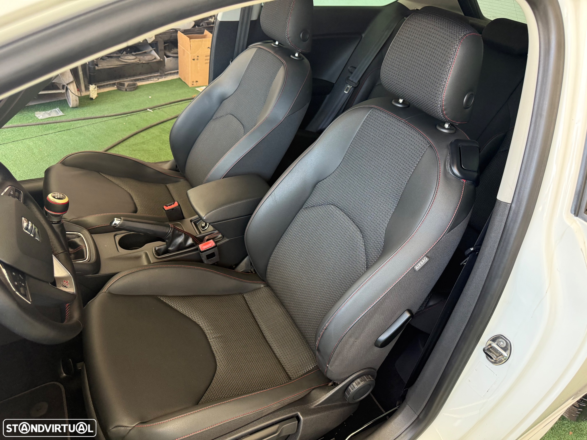 SEAT Leon SC 2.0 TDI FR S/S - 41