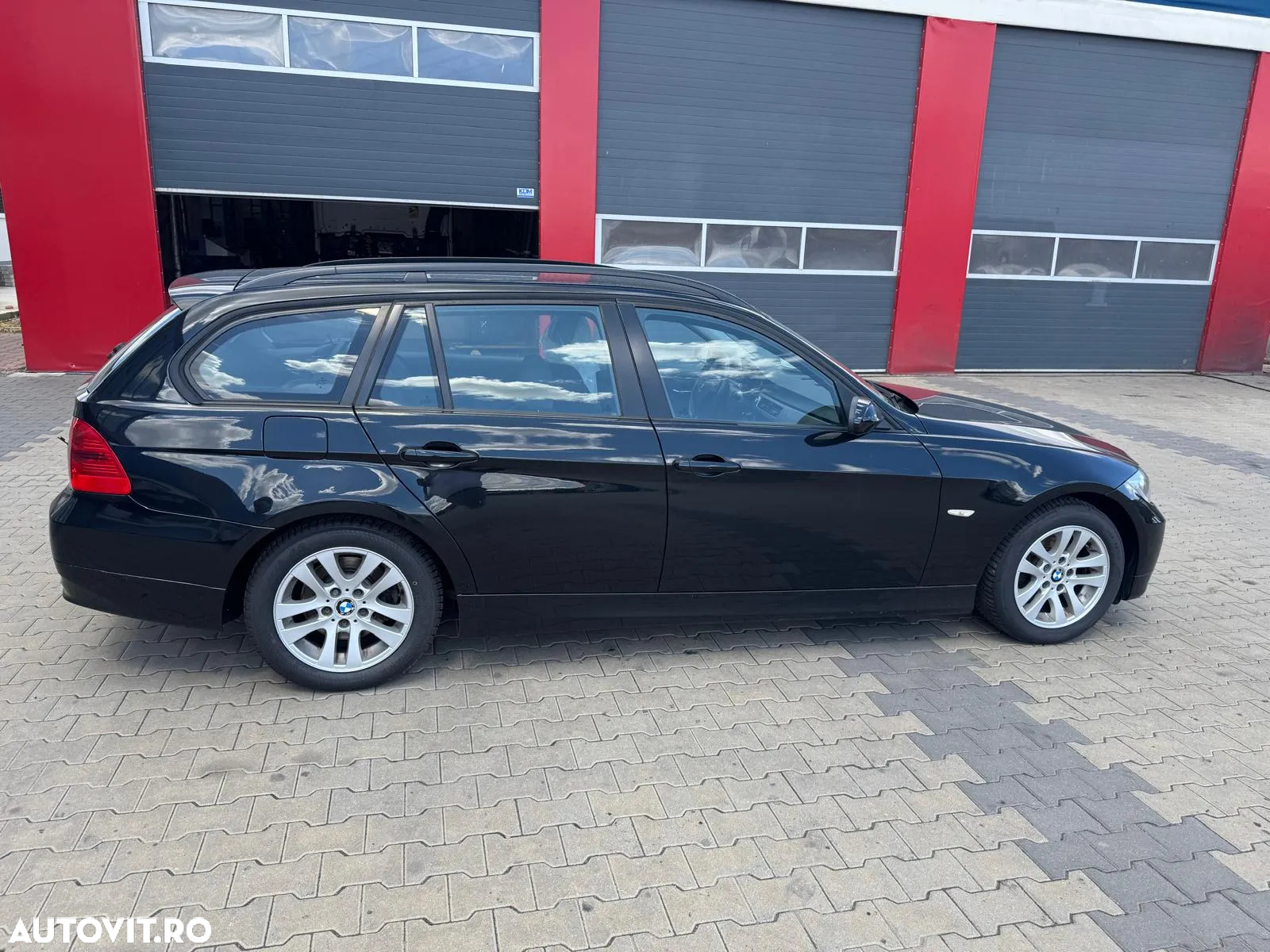 BMW Seria 3 318i Touring Edition Lifestyle - 4