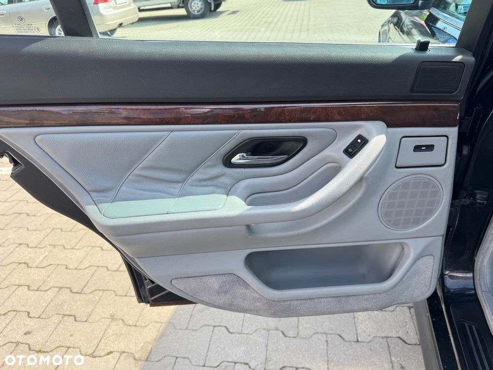 BMW Seria 7 - 13