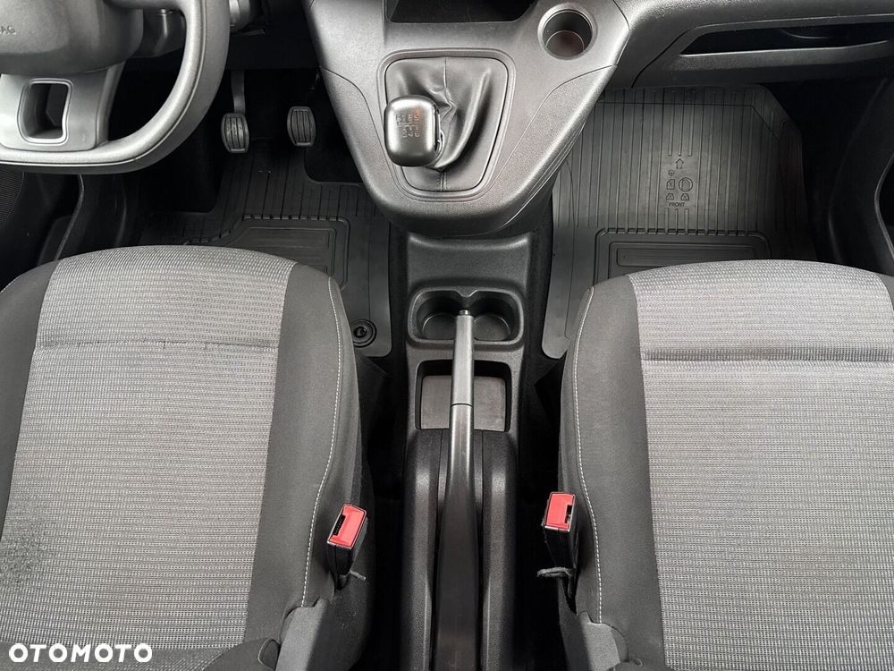 Toyota Proace City Verso 1.5 D-4D Business - 23