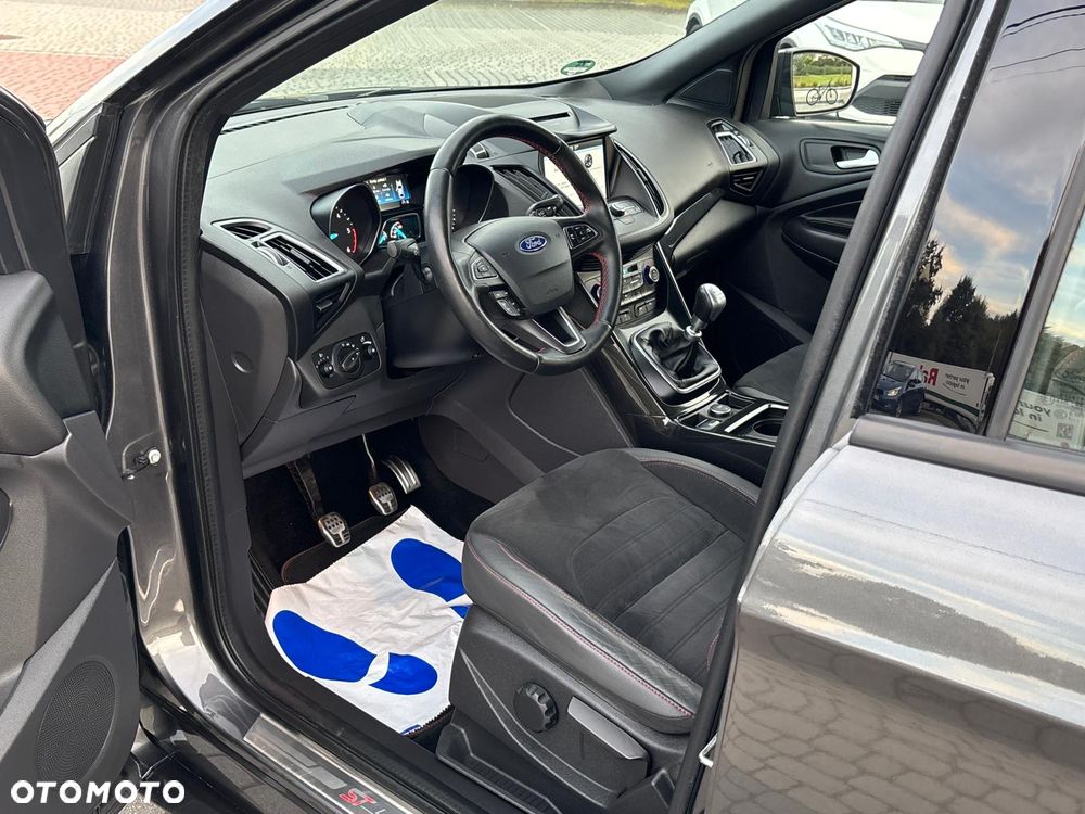 Ford Kuga 2.0 TDCi 4x4 ST-Line - 8