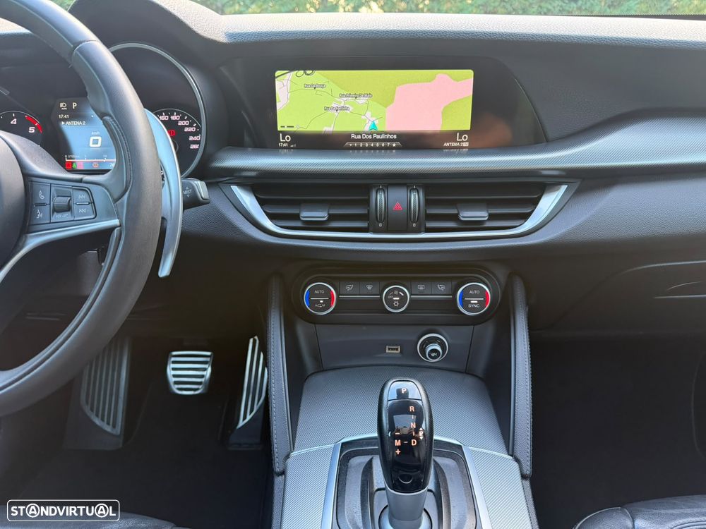 Alfa Romeo Stelvio - 15