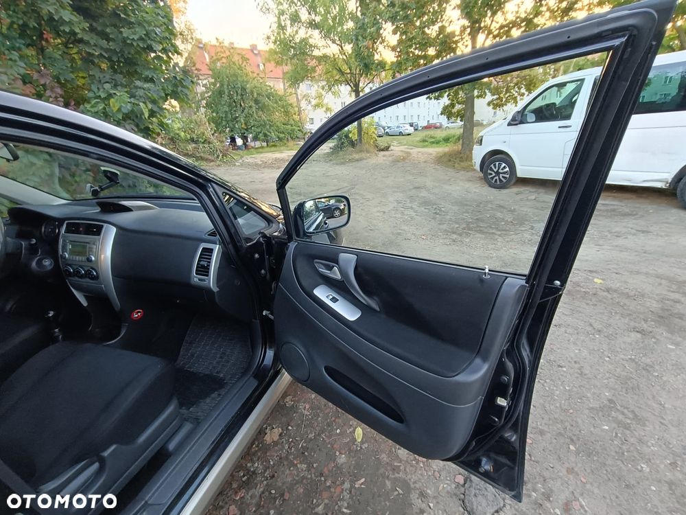 Suzuki Liana - 11