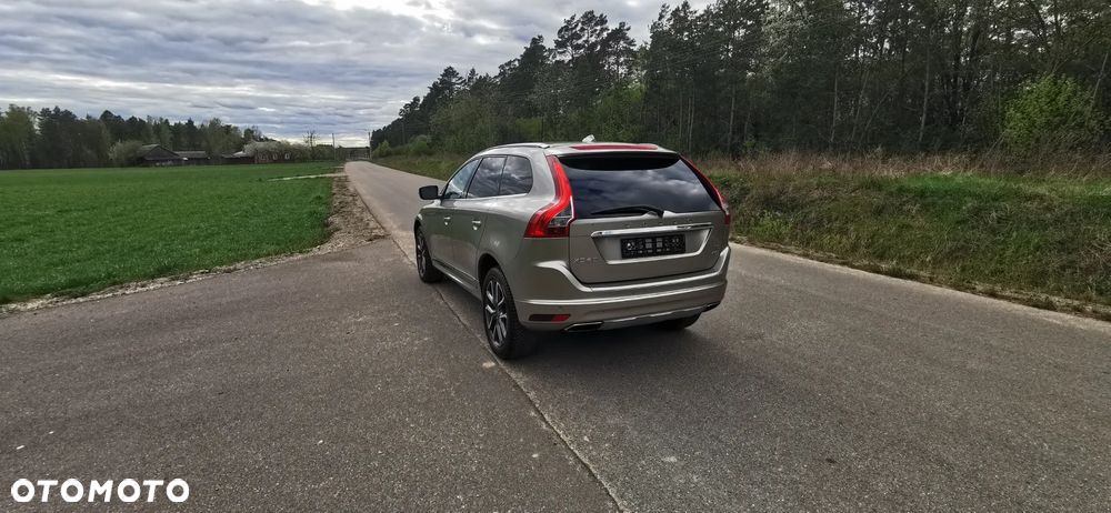 Volvo XC 60 T5 AWD Momentum - 18