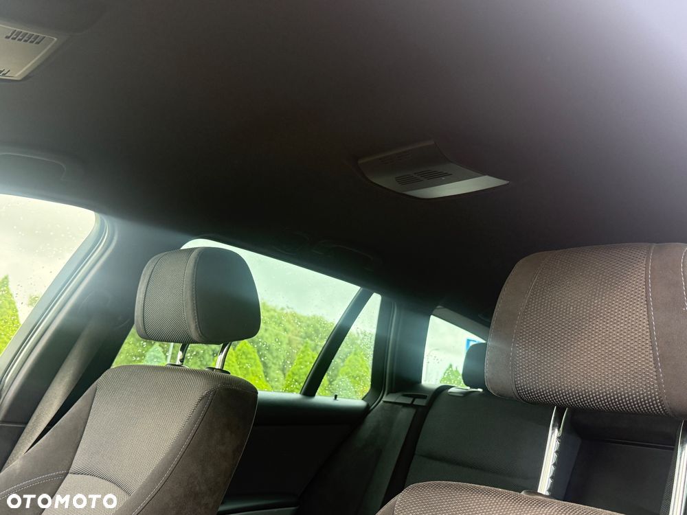 BMW Seria 3 320d xDrive Sport Line - 13