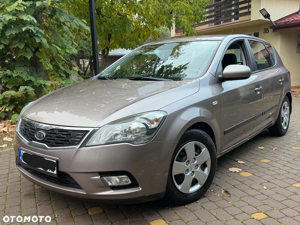 Kia Ceed - 19