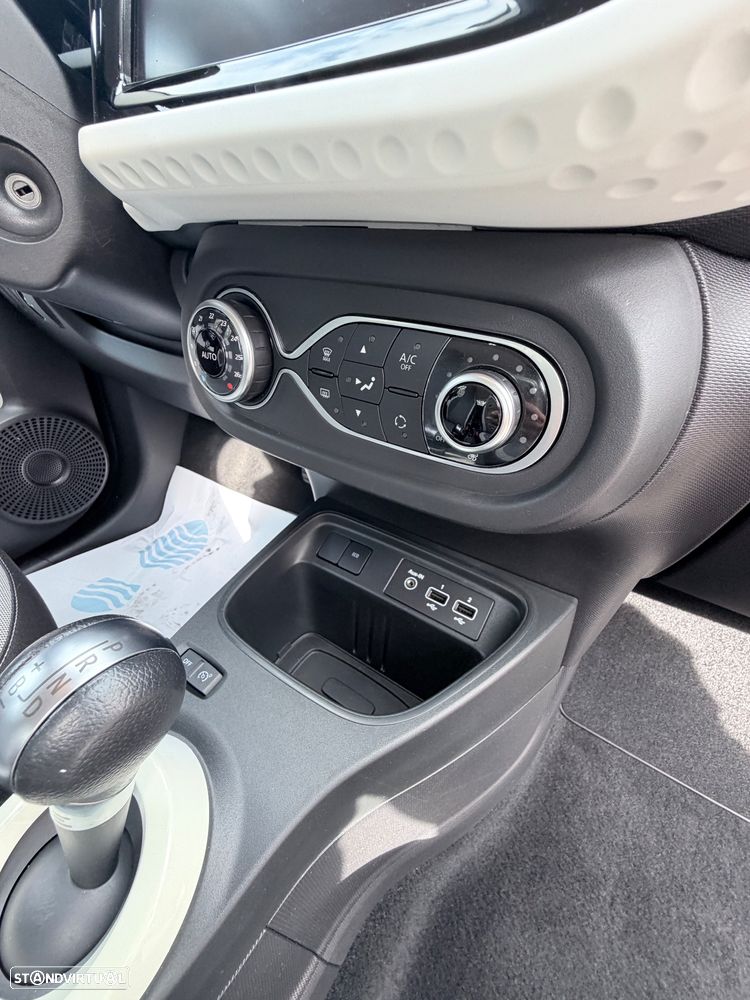 Renault Twingo E-Tech. 22 Urban Night - 21