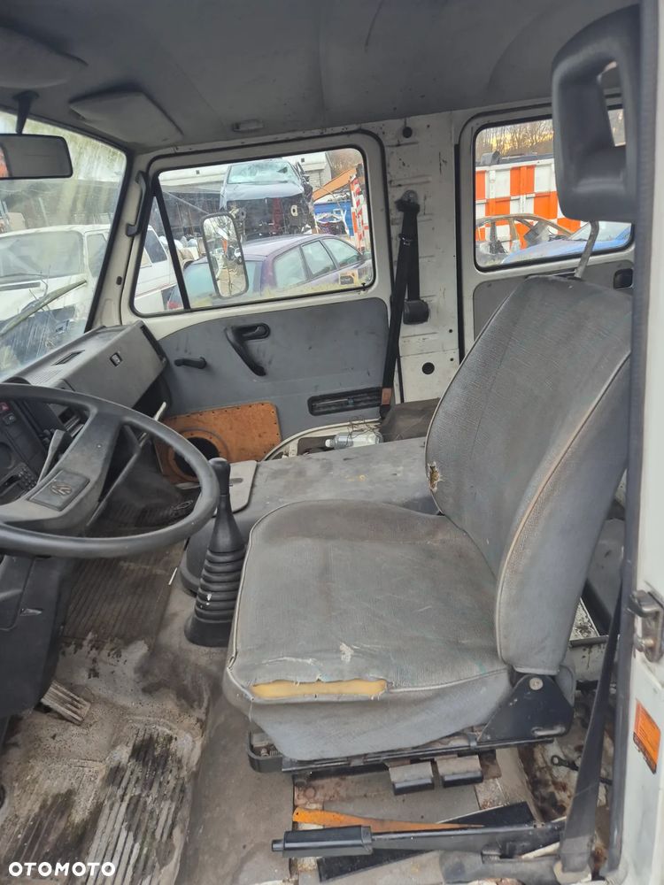 vw LT I 78-95 45 46 fotel kanapa deska kokpit podsufitka boczek podłokietnik licznik panel szyb stacyjka - 2