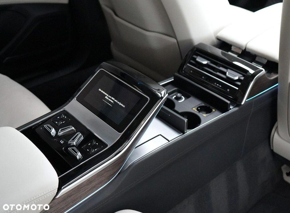 Audi A8 - 33