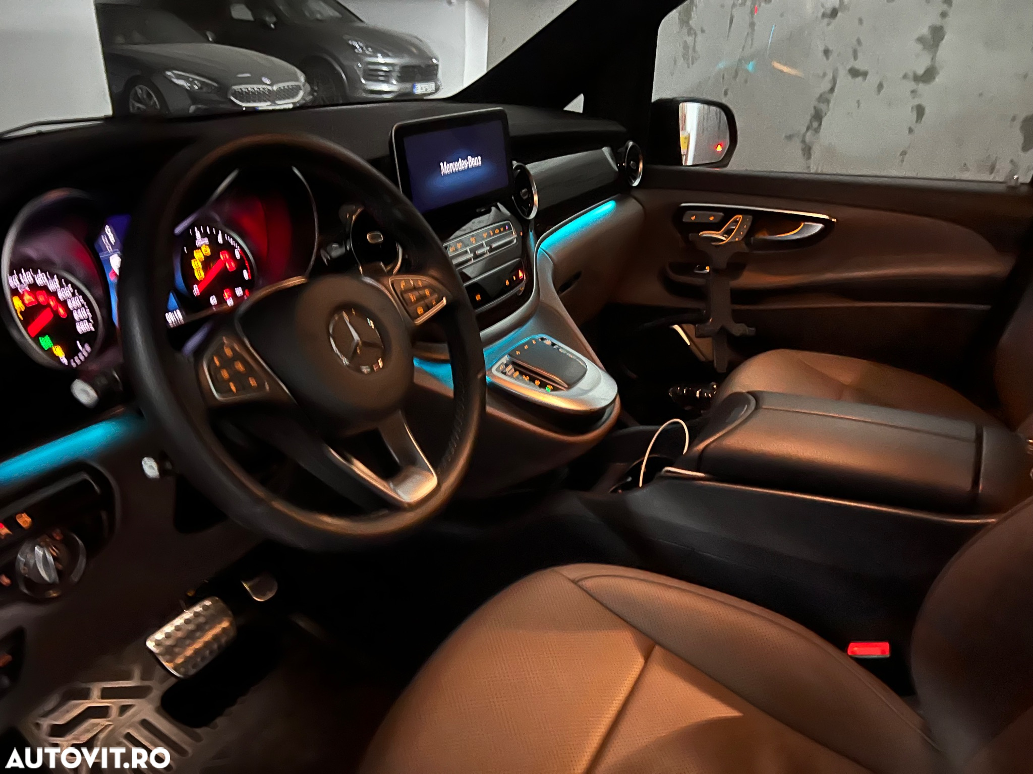 Mercedes-Benz V 300 d Extralung Avantgarde - 28