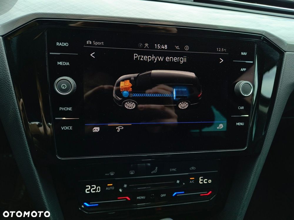 Volkswagen Passat - 26