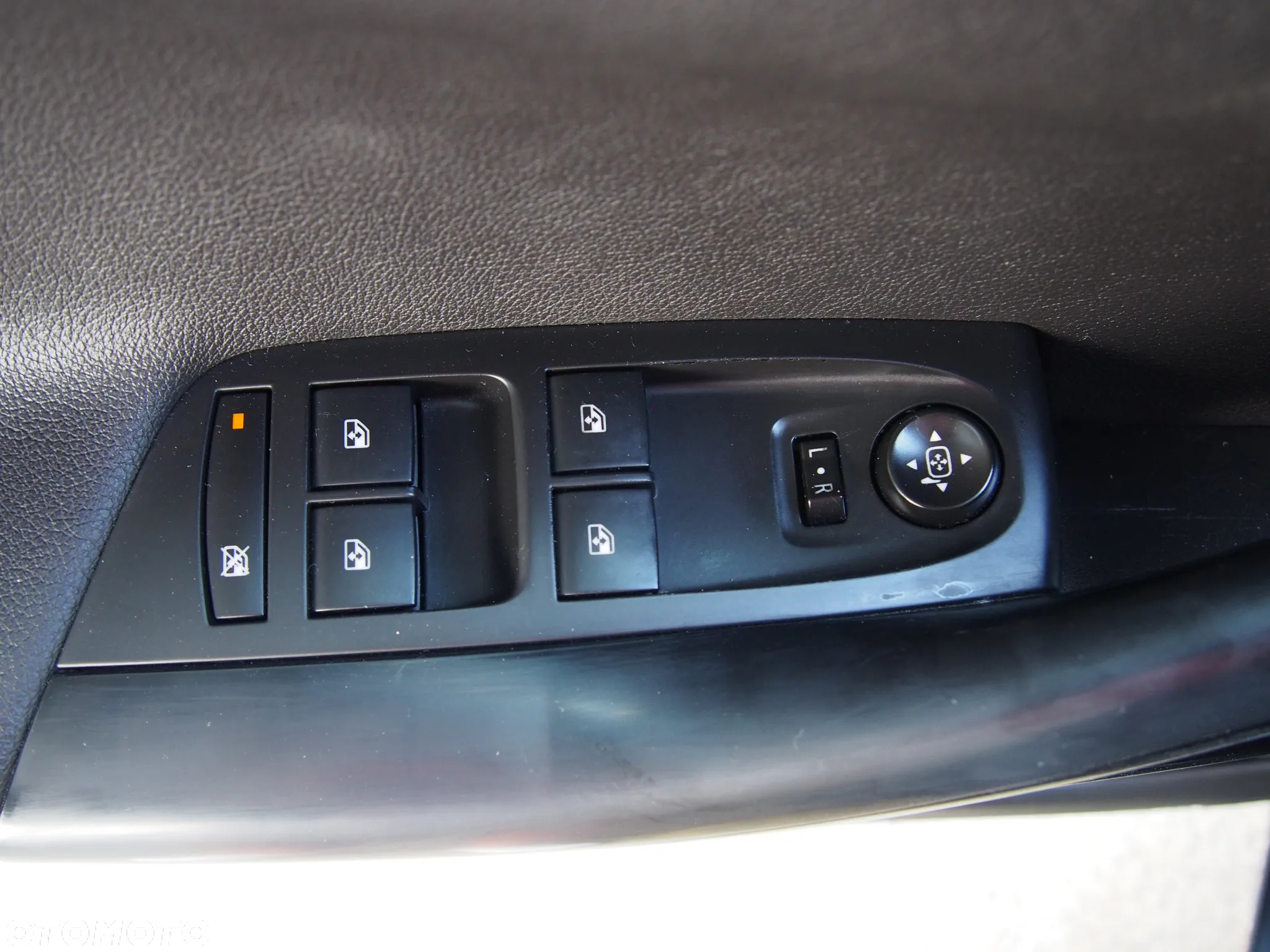Opel Astra 1.6 D Automatik Start/Stop Innovation - 25