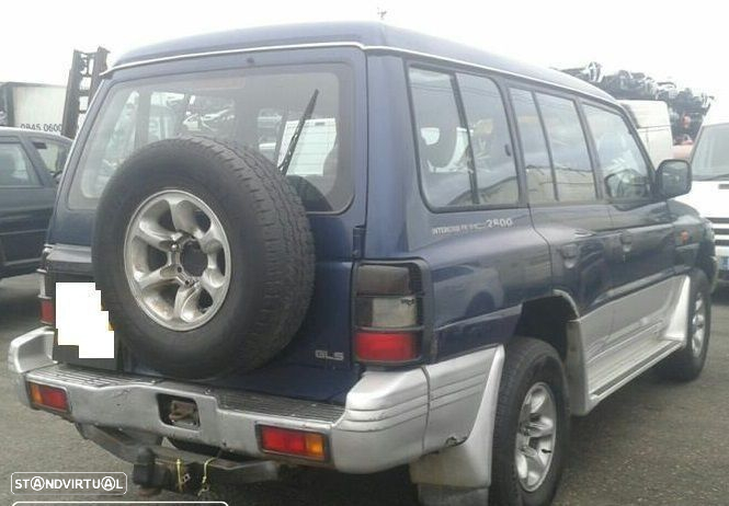 Mitsubishi Pajero 2.8 TD de 2000 disponível para peças motor vendido - 6