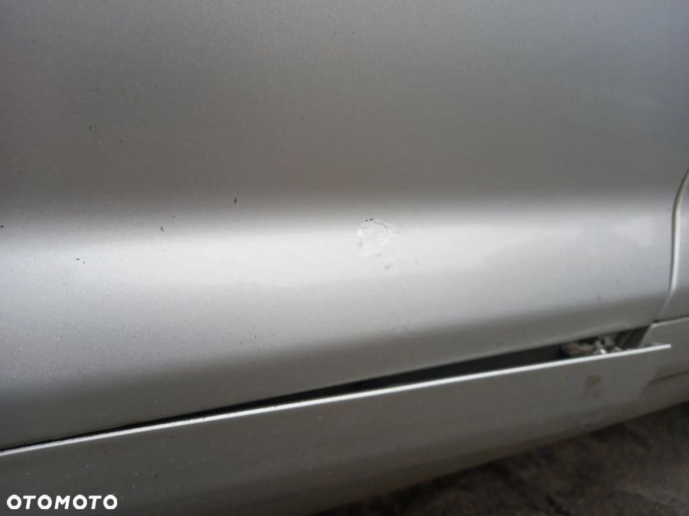 AUDI A3 8P DRZWI LEWE LY7W - 7