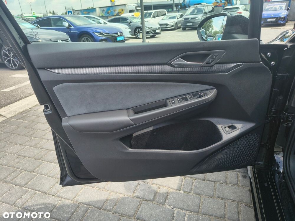Volkswagen Golf Variant 2.0 TSI 4Motion R - 18