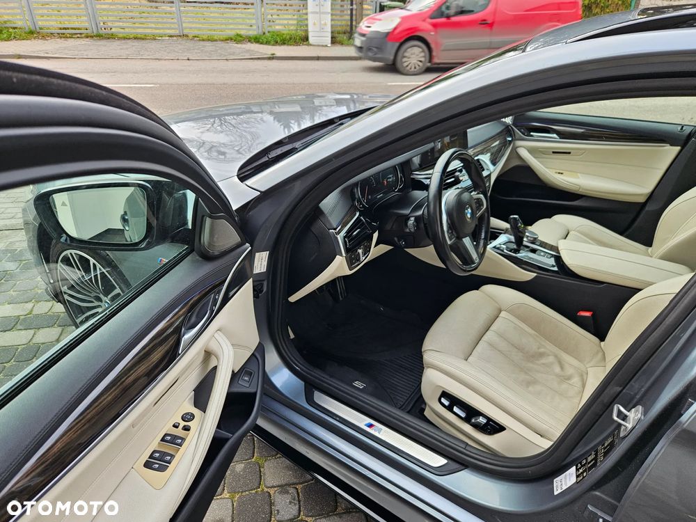 BMW Seria 5 520d xDrive M Sport sport - 15