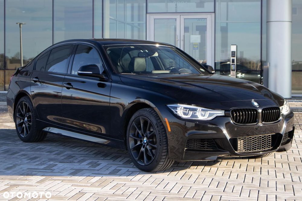 BMW Seria 3 330i xDrive M Sport - 9