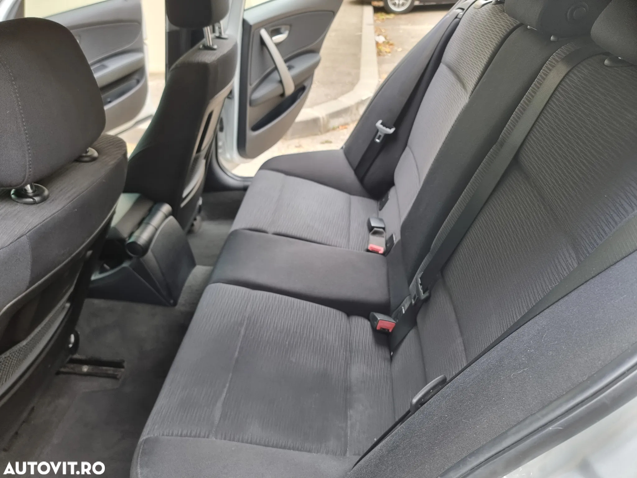 BMW Seria 1 118d - 3