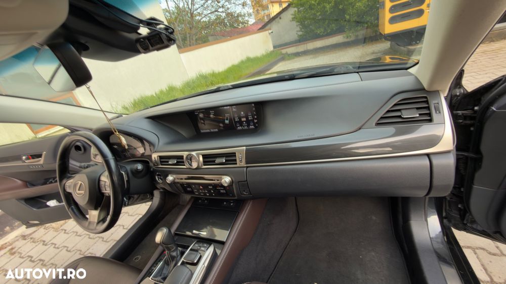 Lexus Seria GS - 29