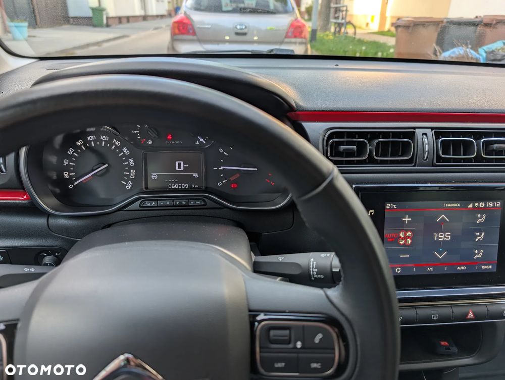 Citroën C3 1.2 PureTech Shine - 15
