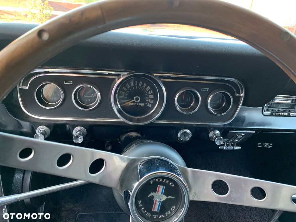 Ford Mustang - 9