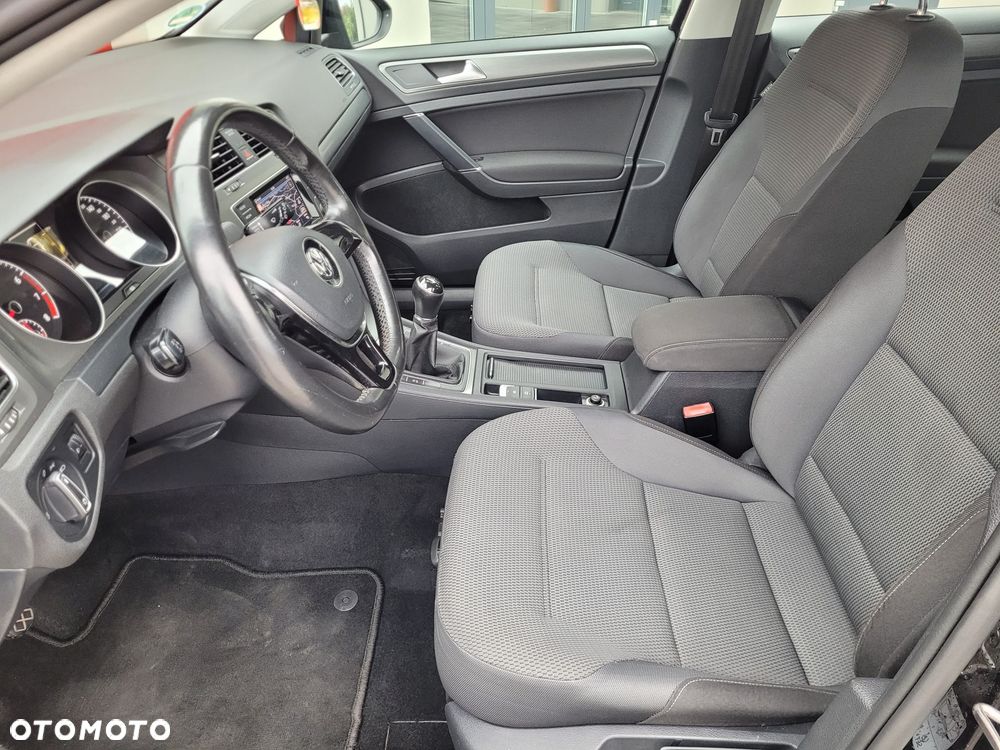Volkswagen Golf 1.2 TSI BMT Trendline - 26
