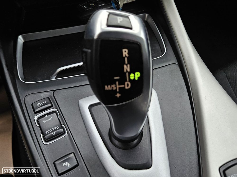 BMW 118 i Aut. Edition Colorvision - 21