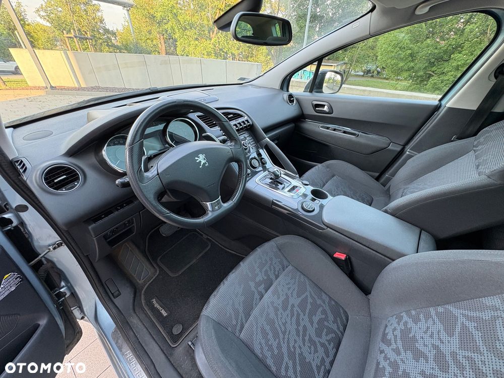 Peugeot 3008 Hybrid4 - 19