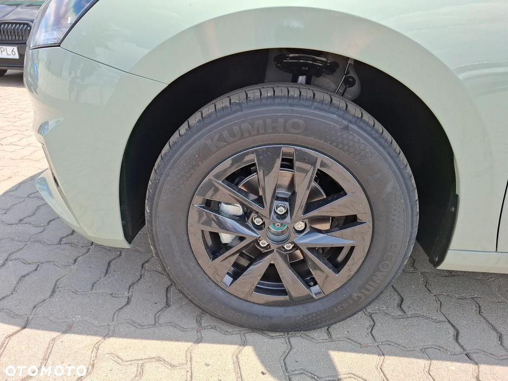 Skoda Fabia 1.0 TSI Drive - 11