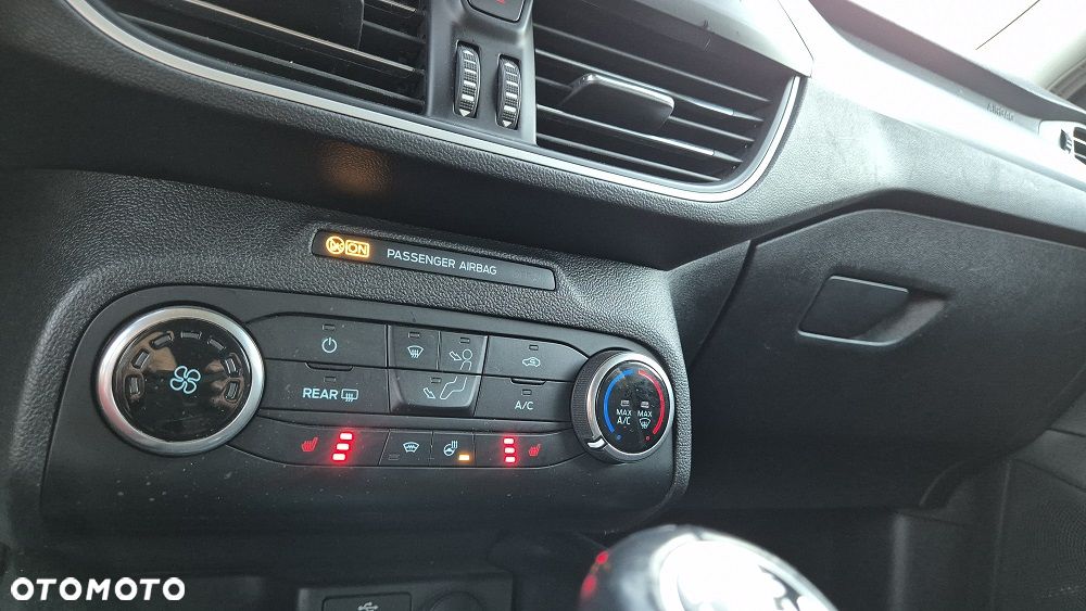 Ford Focus 1.5 EcoBlue STart-Stopp-System TITANIUM - 11