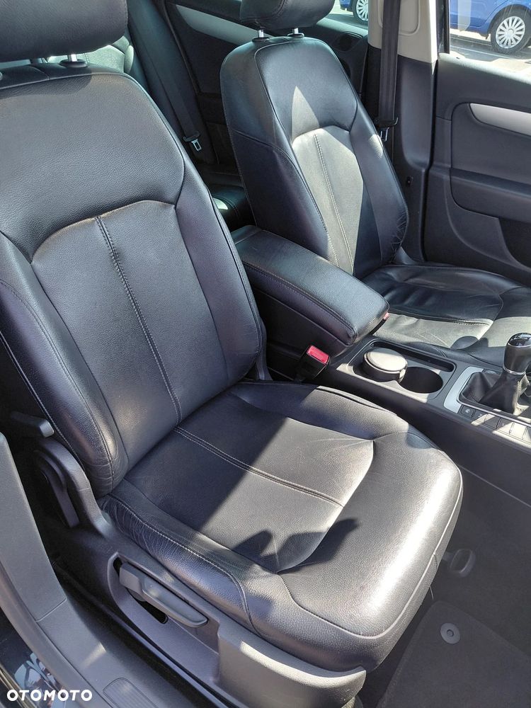 Volkswagen Passat 1.6 TDI BlueMotion Technology Highline - 12